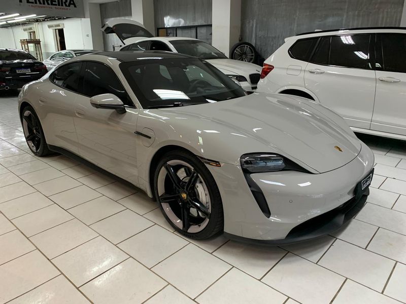 PORSCHE TAYCAN 4S ELÉTRICO 2021/2022 FÁBIO BERNARDES PORTO ALEGRE / Carros no Vale