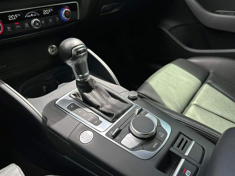 Audi A3 Sedan Prestige Plus 1.4 TFSI Flex Tip 2019/2020 CONCEPT MOTORS PASSO FUNDO / Carros no Vale Audi A3 Sedan Prestige Plus 1.4 TFSI Flex Tip 2019/2020 CONCEPT MOTORS PASSO FUNDO / Carros no Vale