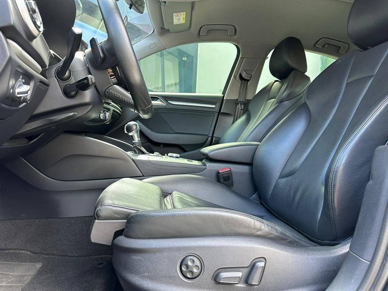 Audi A3 Sedan Prestige Plus 1.4 TFSI Flex Tip 2019/2020 CONCEPT MOTORS PASSO FUNDO / Carros no Vale Audi A3 Sedan Prestige Plus 1.4 TFSI Flex Tip 2019/2020 CONCEPT MOTORS PASSO FUNDO / Carros no Vale