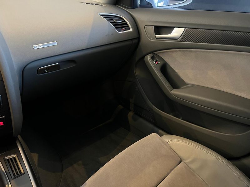 Audi A5 Sportback 2.0 16V TFSI 180cv Multi. 2013/2014 CONCEPT MOTORS PASSO FUNDO / Carros no Vale Audi A5 Sportback 2.0 16V TFSI 180cv Multi. 2013/2014 CONCEPT MOTORS PASSO FUNDO / Carros no Vale