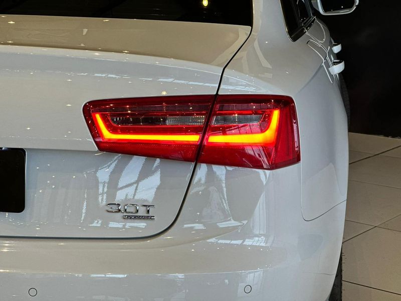 Audi A6 3.0 TFSI V6 Quattro S Tronic 4p 2014/2014 CONCEPT MOTORS PASSO FUNDO / Carros no Vale Audi A6 3.0 TFSI V6 Quattro S Tronic 4p 2014/2014 CONCEPT MOTORS PASSO FUNDO / Carros no Vale