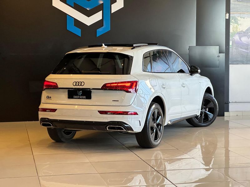 Audi Q5 S-Line 2.0 TFSI Quattro S-tronic 2023/2023 CONCEPT MOTORS PASSO FUNDO / Carros no Vale Audi Q5 S-Line 2.0 TFSI Quattro S-tronic 2023/2023 CONCEPT MOTORS PASSO FUNDO / Carros no Vale