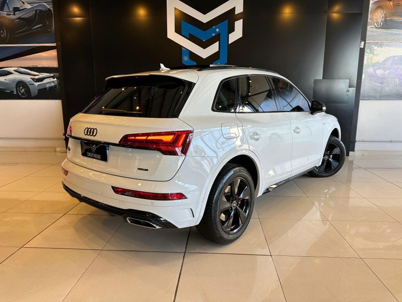 Audi Q5 S-Line 2.0 TFSI Quattro S-tronic 2023/2023 CONCEPT MOTORS PASSO FUNDO / Carros no Vale Audi Q5 S-Line 2.0 TFSI Quattro S-tronic 2023/2023 CONCEPT MOTORS PASSO FUNDO / Carros no Vale