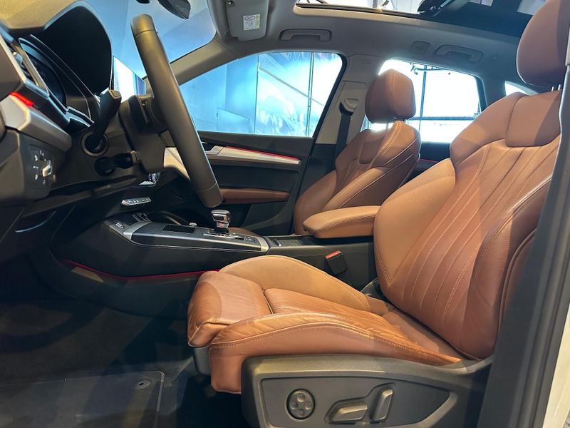 Audi Q5 S-Line 2.0 TFSI Quattro S-tronic 2023/2023 CONCEPT MOTORS PASSO FUNDO / Carros no Vale Audi Q5 S-Line 2.0 TFSI Quattro S-tronic 2023/2023 CONCEPT MOTORS PASSO FUNDO / Carros no Vale