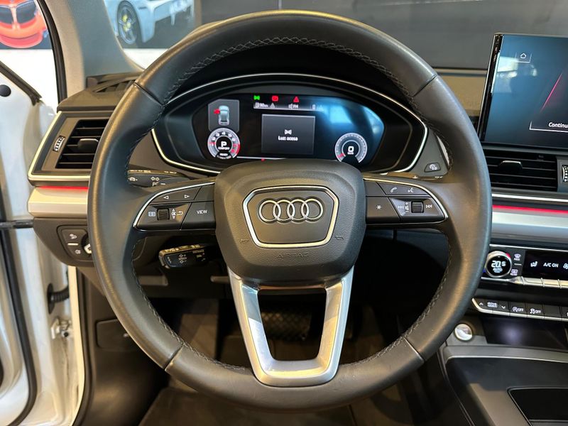 Audi Q5 S-Line 2.0 TFSI Quattro S-tronic 2023/2023 CONCEPT MOTORS PASSO FUNDO / Carros no Vale Audi Q5 S-Line 2.0 TFSI Quattro S-tronic 2023/2023 CONCEPT MOTORS PASSO FUNDO / Carros no Vale