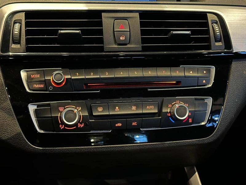 BMW 120i Sport 2.0/ActiveFlex 16V Aut. 2018/2019 CONCEPT MOTORS PASSO FUNDO / Carros no Vale BMW 120i Sport 2.0/ActiveFlex 16V Aut. 2018/2019 CONCEPT MOTORS PASSO FUNDO / Carros no Vale