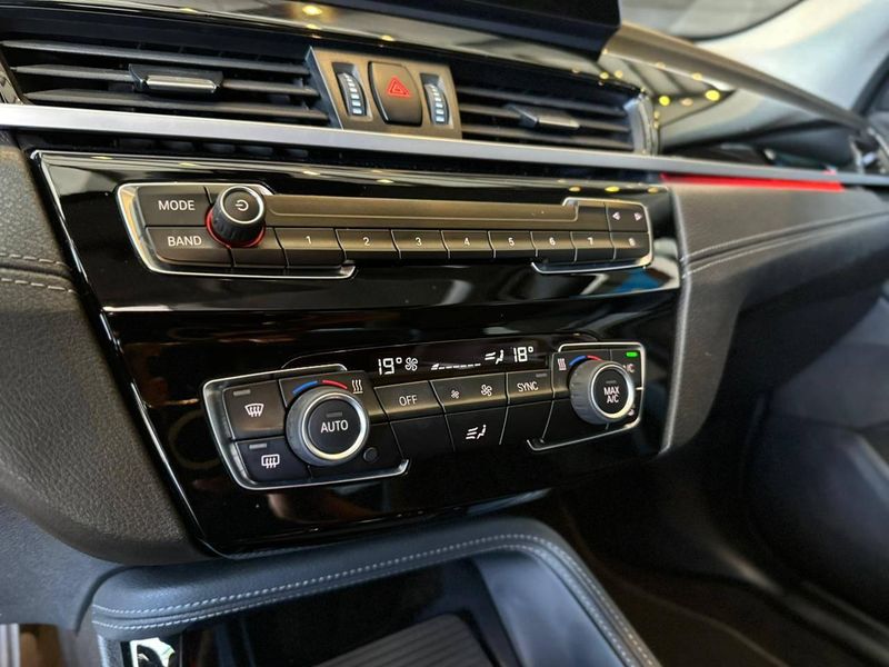 BMW X1 SDRIVE 20i X-Line 2.0 TB Active Flex 2021/2021 CONCEPT MOTORS PASSO FUNDO / Carros no Vale BMW X1 SDRIVE 20i X-Line 2.0 TB Active Flex 2021/2021 CONCEPT MOTORS PASSO FUNDO / Carros no Vale