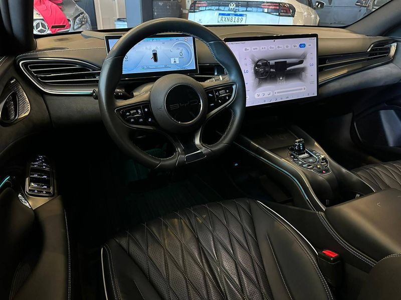 BYD SEAL (ElÃ©trico) 2023/2024 CONCEPT MOTORS PASSO FUNDO / Carros no Vale