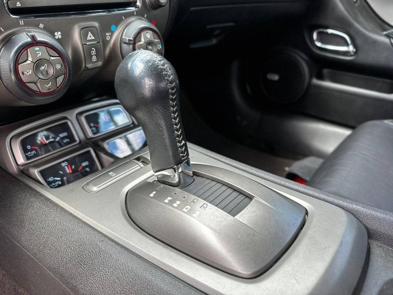 Chevrolet Camaro SS 6.2 V8 16V 2011/2011 CONCEPT MOTORS PASSO FUNDO / Carros no Vale