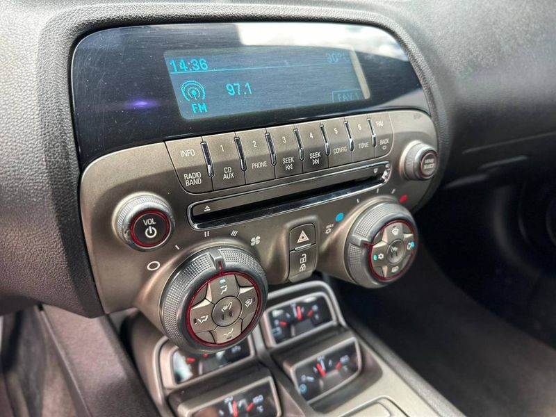 Chevrolet Camaro SS 6.2 V8 16V 2011/2011 CONCEPT MOTORS PASSO FUNDO / Carros no Vale