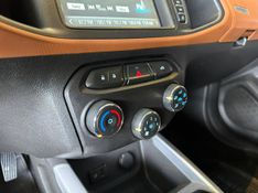 Chevrolet Onix HATCH ACTIV 1.4 8V Flex 5P Aut. 2016/2017 CONCEPT MOTORS PASSO FUNDO / Carros no Vale