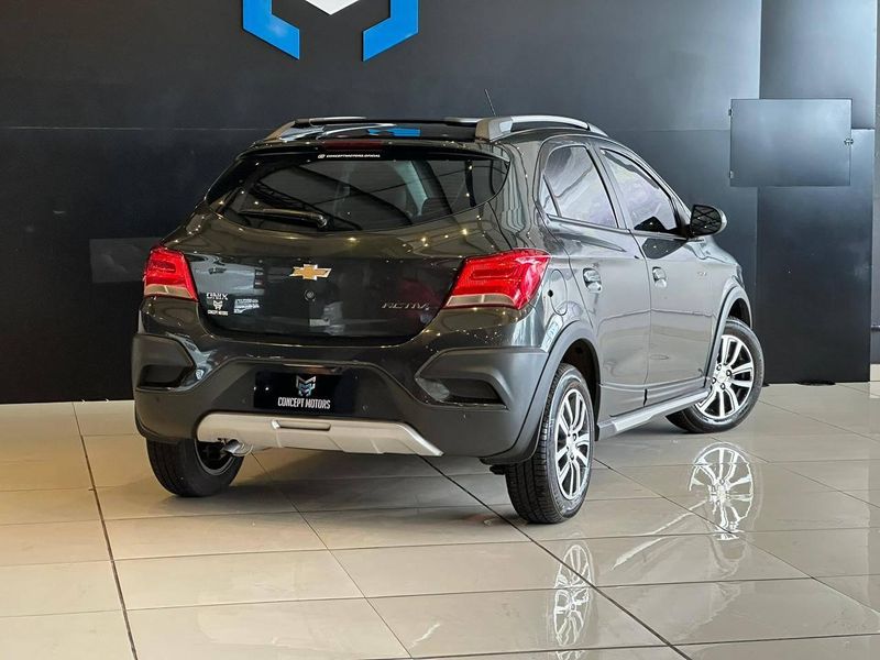 Chevrolet Onix HATCH ACTIV 1.4 8V Flex 5P Aut. 2016/2017 CONCEPT MOTORS PASSO FUNDO / Carros no Vale Chevrolet Onix HATCH ACTIV 1.4 8V Flex 5P Aut. 2016/2017 CONCEPT MOTORS PASSO FUNDO / Carros no Vale