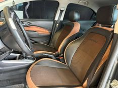 Chevrolet Onix HATCH ACTIV 1.4 8V Flex 5P Aut. 2016/2017 CONCEPT MOTORS PASSO FUNDO / Carros no Vale