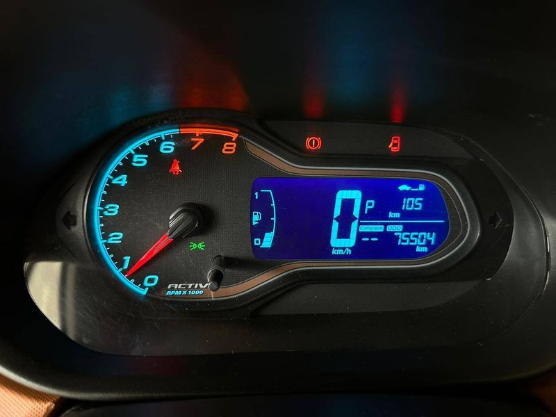 Chevrolet Onix HATCH ACTIV 1.4 8V Flex 5P Aut. 2016/2017 CONCEPT MOTORS PASSO FUNDO / Carros no Vale Chevrolet Onix HATCH ACTIV 1.4 8V Flex 5P Aut. 2016/2017 CONCEPT MOTORS PASSO FUNDO / Carros no Vale