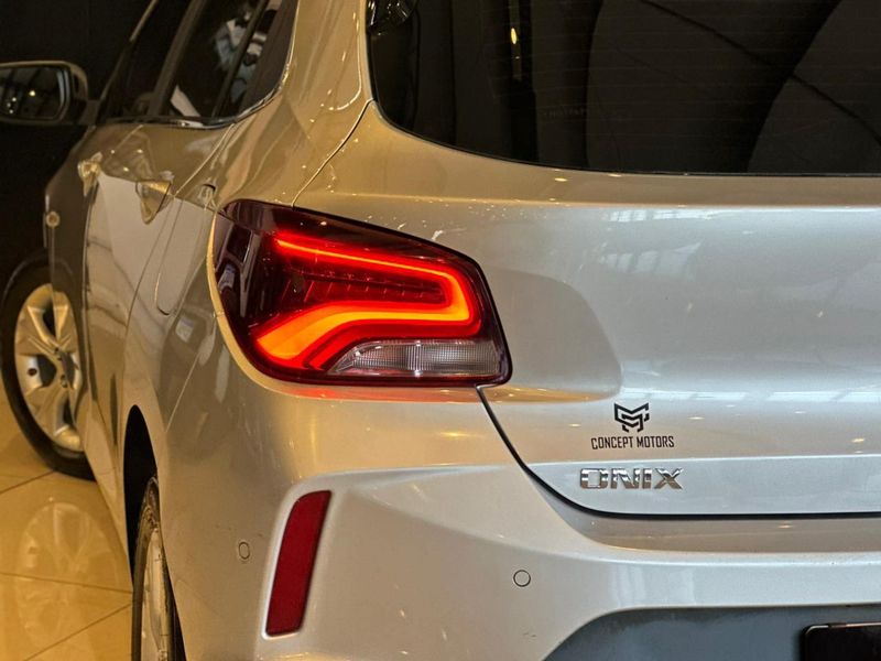Chevrolet Onix HATCH PREM 1.0 12V TB Flex 5p Aut. 2022/2022 CONCEPT MOTORS PASSO FUNDO / Carros no Vale Chevrolet Onix HATCH PREM 1.0 12V TB Flex 5p Aut. 2022/2022 CONCEPT MOTORS PASSO FUNDO / Carros no Vale