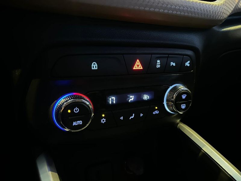 Chevrolet Onix HATCH PREM 1.0 12V TB Flex 5p Aut. 2022/2022 CONCEPT MOTORS PASSO FUNDO / Carros no Vale Chevrolet Onix HATCH PREM 1.0 12V TB Flex 5p Aut. 2022/2022 CONCEPT MOTORS PASSO FUNDO / Carros no Vale