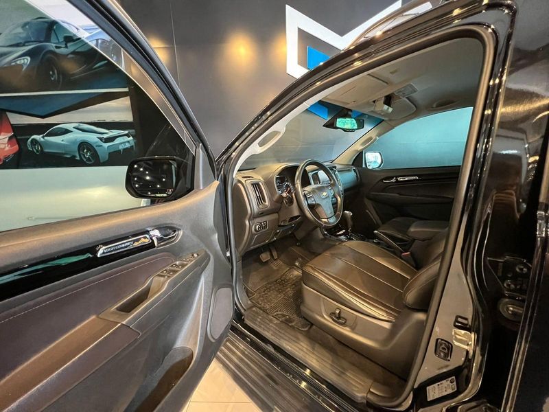 Chevrolet S-10 Pick-up S10 P-Up H.Country 2.8 4×4 CD Dies.Aut. 2016/2017 CONCEPT MOTORS PASSO FUNDO / Carros no Vale