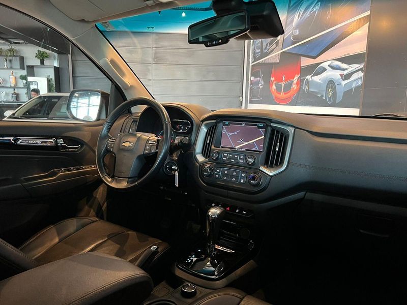 Chevrolet S-10 Pick-up S10 P-Up H.Country 2.8 4×4 CD Dies.Aut. 2016/2017 CONCEPT MOTORS PASSO FUNDO / Carros no Vale