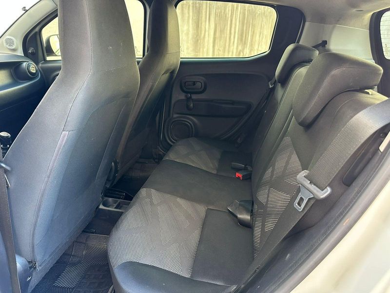 Fiat Mobi EASY 1.0 Fire Flex 5p. 2016/2017 CONCEPT MOTORS PASSO FUNDO / Carros no Vale