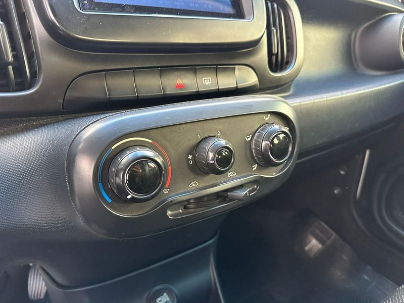 Fiat Mobi EASY 1.0 Fire Flex 5p. 2016/2017 CONCEPT MOTORS PASSO FUNDO / Carros no Vale