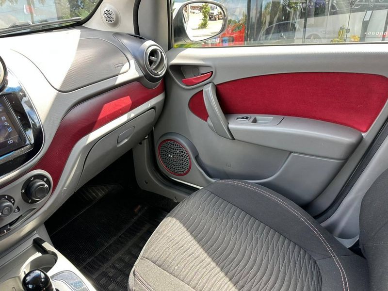 Fiat Palio SPORTING Dualogic 1.6 Flex 16V 5p 2013/2013 CONCEPT MOTORS PASSO FUNDO / Carros no Vale Fiat Palio SPORTING Dualogic 1.6 Flex 16V 5p 2013/2013 CONCEPT MOTORS PASSO FUNDO / Carros no Vale