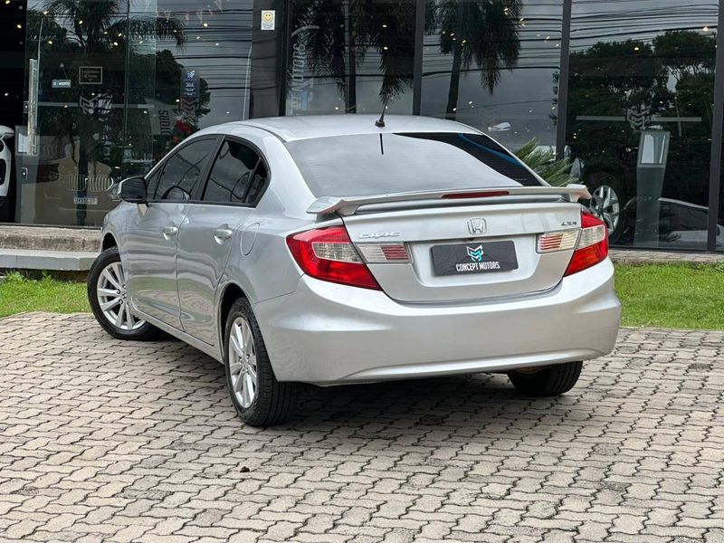 Honda Civic Sedan LXS 1.8/1.8 Flex 16V Mec 4p 2014/2014 CONCEPT MOTORS PASSO FUNDO / Carros no Vale Honda Civic Sedan LXS 1.8/1.8 Flex 16V Mec 4p 2014/2014 CONCEPT MOTORS PASSO FUNDO / Carros no Vale