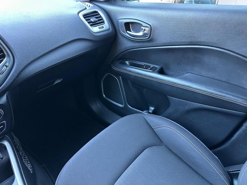 Jeep Compass SPORT 2.0 4×2 Flex 16V Aut. 2019/2020 CONCEPT MOTORS PASSO FUNDO / Carros no Vale Jeep Compass SPORT 2.0 4×2 Flex 16V Aut. 2019/2020 CONCEPT MOTORS PASSO FUNDO / Carros no Vale