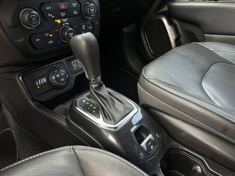 Jeep Renegade S T270 1.3 TB 4×4 Flex Aut. 2022/2022 CONCEPT MOTORS PASSO FUNDO / Carros no Vale