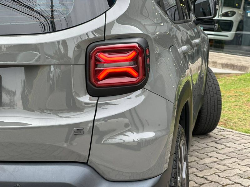 Jeep Renegade S T270 1.3 TB 4×4 Flex Aut. 2022/2022 CONCEPT MOTORS PASSO FUNDO / Carros no Vale