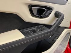 Lamborghini Urus 650cv 4.0 V8 BI-TB 2019/2019 CONCEPT MOTORS PASSO FUNDO / Carros no Vale