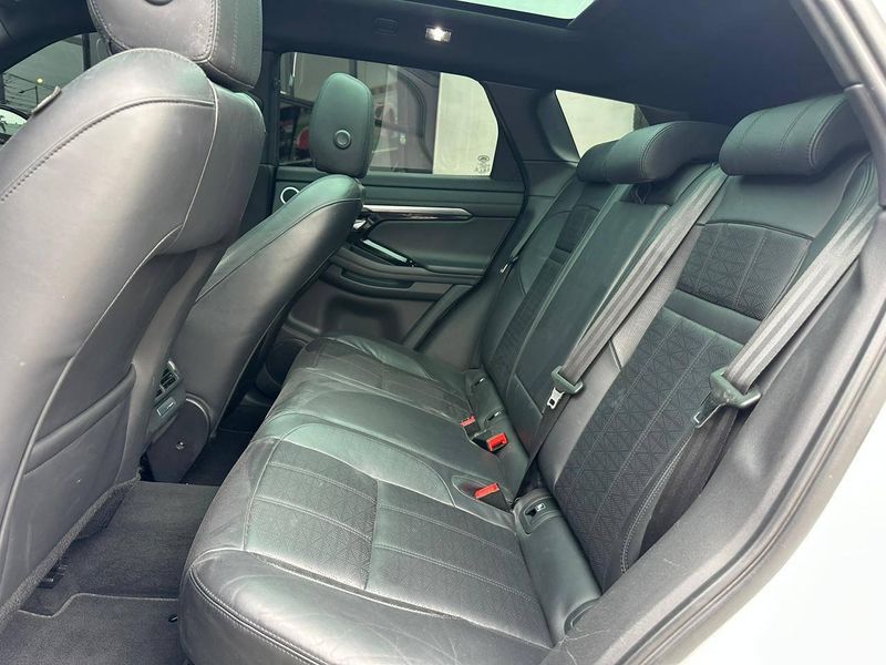 Land Rover Range Rover Evoque Range R EVO HSE Si4 R-Dyn.2.0 300cv Aut 2019/2020 CONCEPT MOTORS PASSO FUNDO / Carros no Vale Land Rover Range Rover Evoque Range R EVO HSE Si4 R-Dyn.2.0 300cv Aut 2019/2020 CONCEPT MOTORS PASSO FUNDO / Carros no Vale