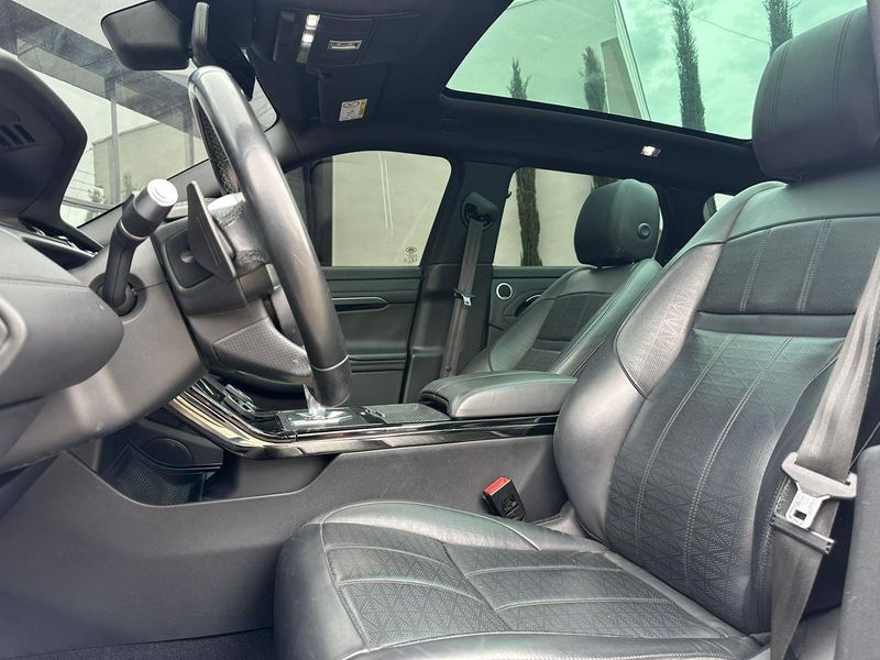 Land Rover Range Rover Evoque Range R EVO HSE Si4 R-Dyn.2.0 300cv Aut 2019/2020 CONCEPT MOTORS PASSO FUNDO / Carros no Vale Land Rover Range Rover Evoque Range R EVO HSE Si4 R-Dyn.2.0 300cv Aut 2019/2020 CONCEPT MOTORS PASSO FUNDO / Carros no Vale