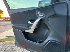Mercedes-Benz A 200 200 AMG Line 1.3 TB Aut (HÃ­brido) 2023/2024 CONCEPT MOTORS PASSO FUNDO / Carros no Vale