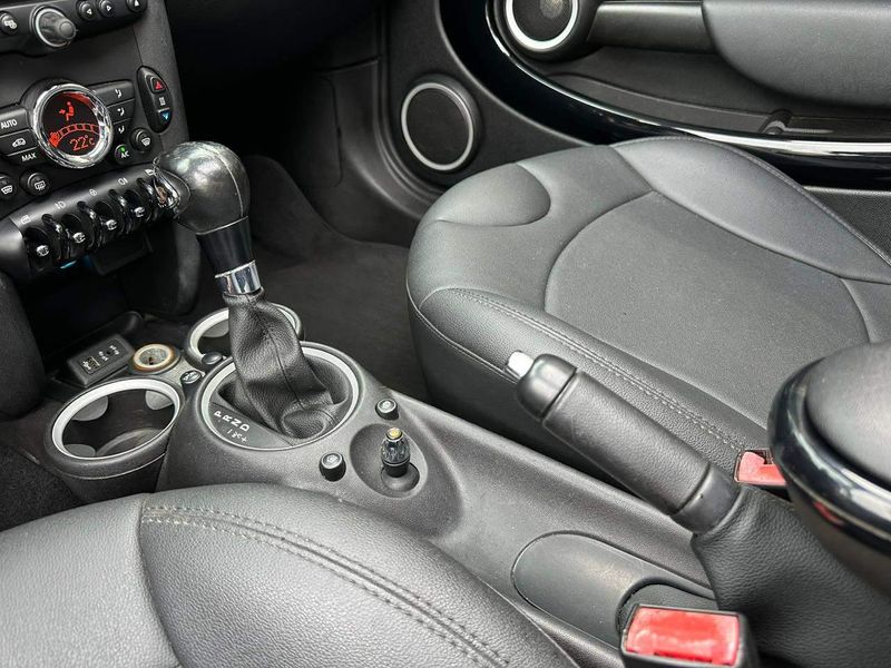 Mini Cooper S 1.6 Aut. 2013/2013 CONCEPT MOTORS PASSO FUNDO / Carros no Vale Mini Cooper S 1.6 Aut. 2013/2013 CONCEPT MOTORS PASSO FUNDO / Carros no Vale