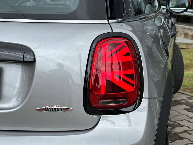 Mini John Cooper Works COOPER John Works 2.0 Turbo 3p Aut. 2023/2024 CONCEPT MOTORS PASSO FUNDO / Carros no Vale Mini John Cooper Works COOPER John Works 2.0 Turbo 3p Aut. 2023/2024 CONCEPT MOTORS PASSO FUNDO / Carros no Vale