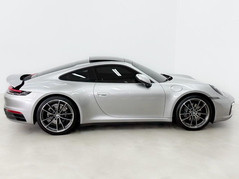 Porsche 911 Carrera Coupe 3.0 (991/992) 2024/2024 CONCEPT MOTORS PASSO FUNDO / Carros no Vale