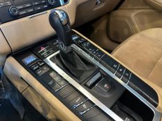 Porsche Macan 2.0 Turbo 2018/2018 CONCEPT MOTORS PASSO FUNDO / Carros no Vale