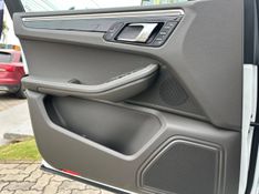 Porsche Macan 2.0 Turbo 2025/2026 CONCEPT MOTORS PASSO FUNDO / Carros no Vale