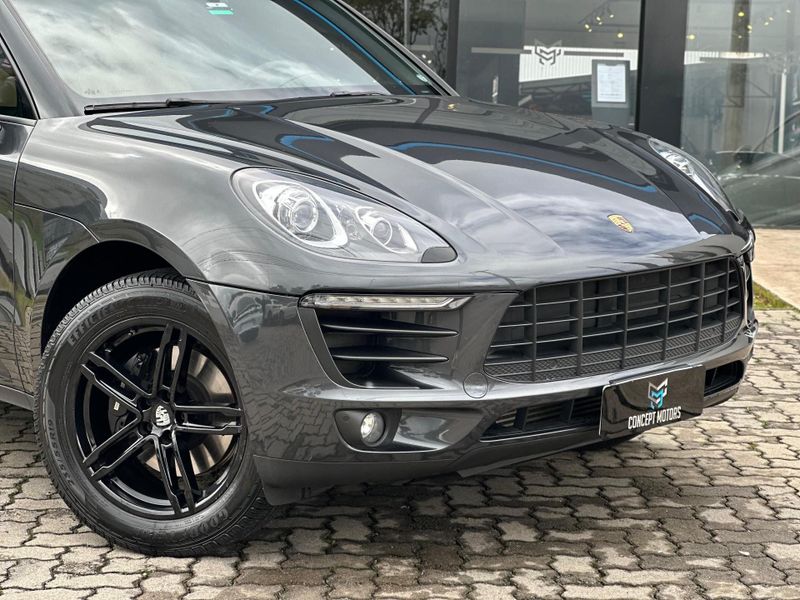 Porsche Macan 2.0 Turbo 2018/2018 CONCEPT MOTORS PASSO FUNDO / Carros no Vale