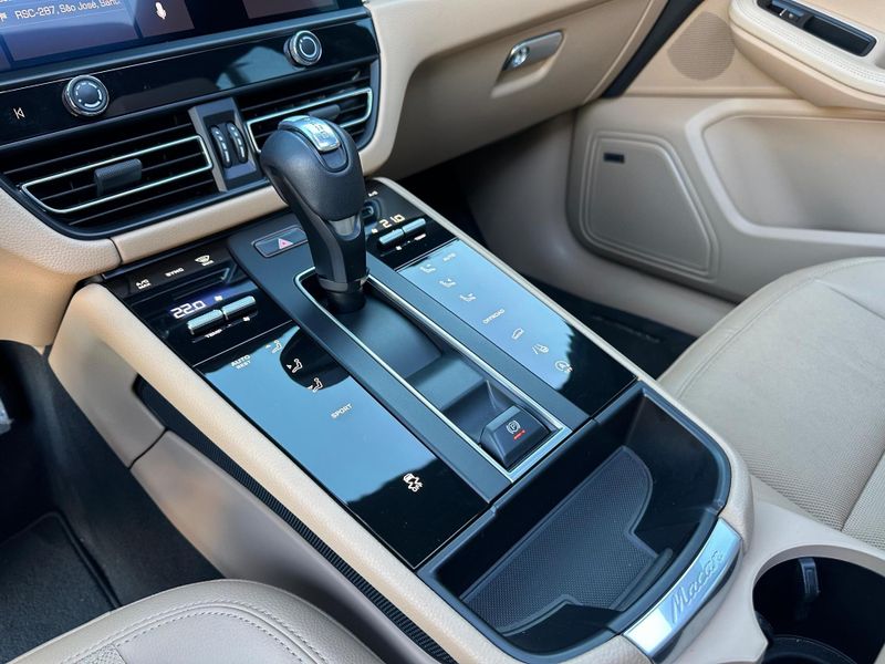 Porsche Macan 2.0 Turbo 2022/2022 CONCEPT MOTORS PASSO FUNDO / Carros no Vale Porsche Macan 2.0 Turbo 2022/2022 CONCEPT MOTORS PASSO FUNDO / Carros no Vale