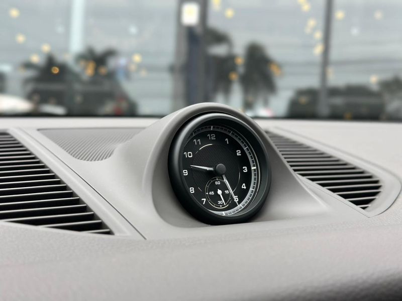 Porsche Macan 2.0 Turbo 2025/2026 CONCEPT MOTORS PASSO FUNDO / Carros no Vale Porsche Macan 2.0 Turbo 2025/2026 CONCEPT MOTORS PASSO FUNDO / Carros no Vale