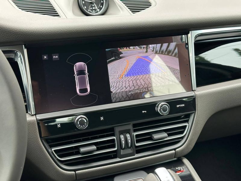 Porsche Macan 2.0 Turbo 2025/2026 CONCEPT MOTORS PASSO FUNDO / Carros no Vale Porsche Macan 2.0 Turbo 2025/2026 CONCEPT MOTORS PASSO FUNDO / Carros no Vale