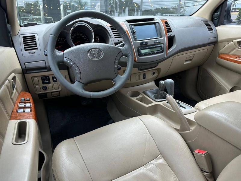 Toyota Hilux SW4 SRV D4-D 4×4 3.0 TDI Dies Aut 2008/2009 CONCEPT MOTORS PASSO FUNDO / Carros no Vale Toyota Hilux SW4 SRV D4-D 4×4 3.0 TDI Dies Aut 2008/2009 CONCEPT MOTORS PASSO FUNDO / Carros no Vale