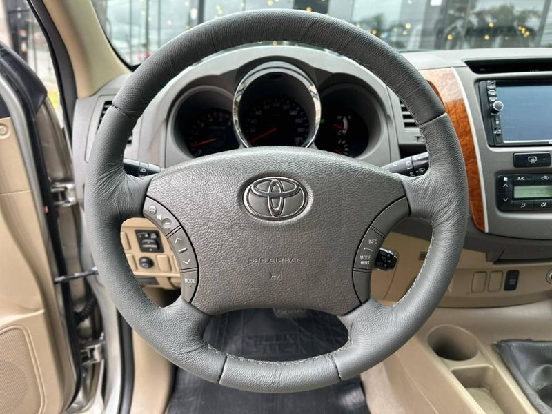 Toyota Hilux SW4 SRV D4-D 4×4 3.0 TDI Dies Aut 2008/2009 CONCEPT MOTORS PASSO FUNDO / Carros no Vale Toyota Hilux SW4 SRV D4-D 4×4 3.0 TDI Dies Aut 2008/2009 CONCEPT MOTORS PASSO FUNDO / Carros no Vale