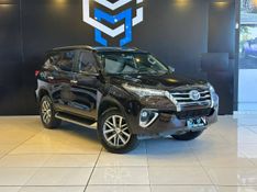 Toyota Hilux SW4 SRX 4×4 2.8 TDI 16V Dies Aut. 2018/2019 CONCEPT MOTORS PASSO FUNDO / Carros no Vale
