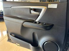 Toyota Hilux SW4 SRX 4×4 2.8 TDI 16V Dies Aut. 2018/2019 CONCEPT MOTORS PASSO FUNDO / Carros no Vale