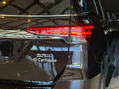 Toyota Hilux SW4 SRX 4×4 2.8 TDI 16V Dies Aut. 2018/2019 CONCEPT MOTORS PASSO FUNDO / Carros no Vale