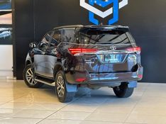 Toyota Hilux SW4 SRX 4×4 2.8 TDI 16V Dies Aut. 2018/2019 CONCEPT MOTORS PASSO FUNDO / Carros no Vale