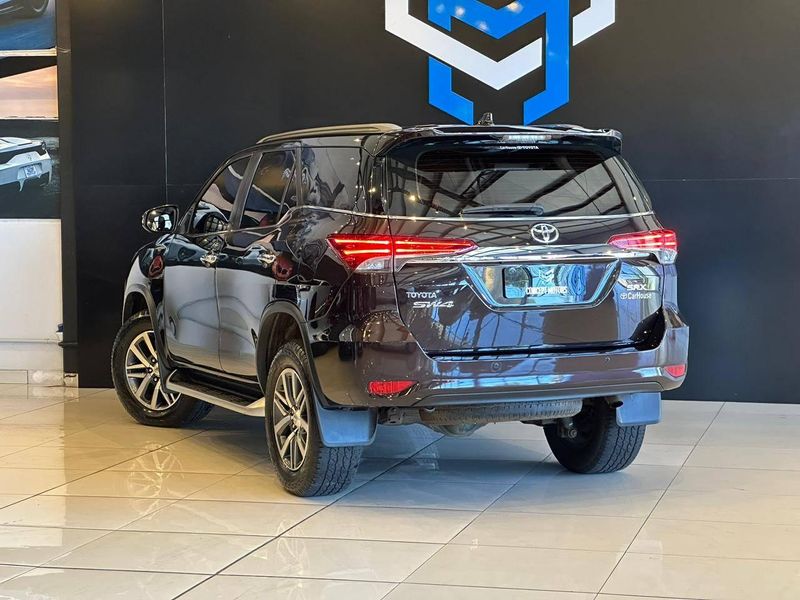 Toyota Hilux SW4 SRX 4×4 2.8 TDI 16V Dies Aut. 2018/2019 CONCEPT MOTORS PASSO FUNDO / Carros no Vale Toyota Hilux SW4 SRX 4×4 2.8 TDI 16V Dies Aut. 2018/2019 CONCEPT MOTORS PASSO FUNDO / Carros no Vale