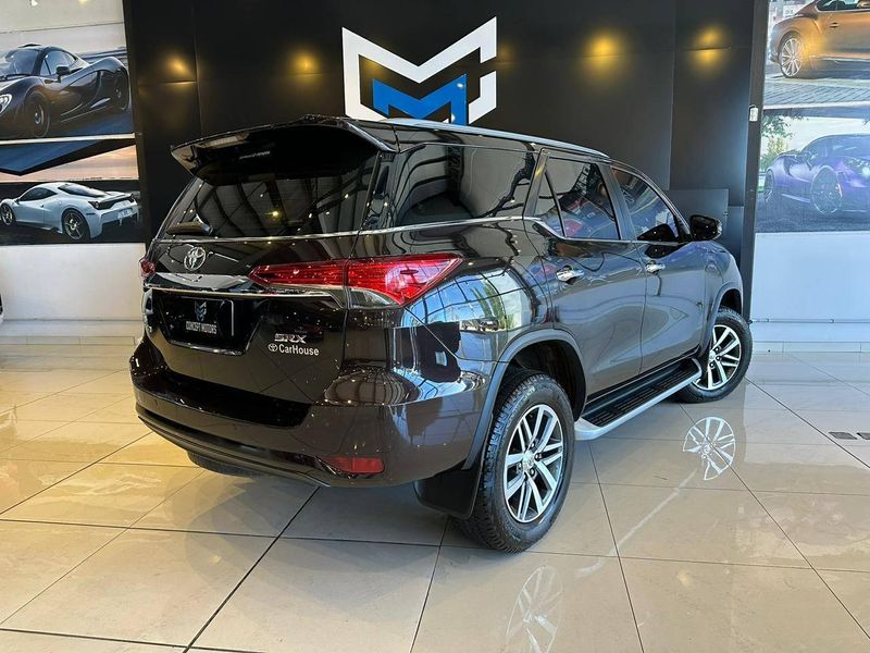 Toyota Hilux SW4 SRX 4×4 2.8 TDI 16V Dies Aut. 2018/2019 CONCEPT MOTORS PASSO FUNDO / Carros no Vale Toyota Hilux SW4 SRX 4×4 2.8 TDI 16V Dies Aut. 2018/2019 CONCEPT MOTORS PASSO FUNDO / Carros no Vale